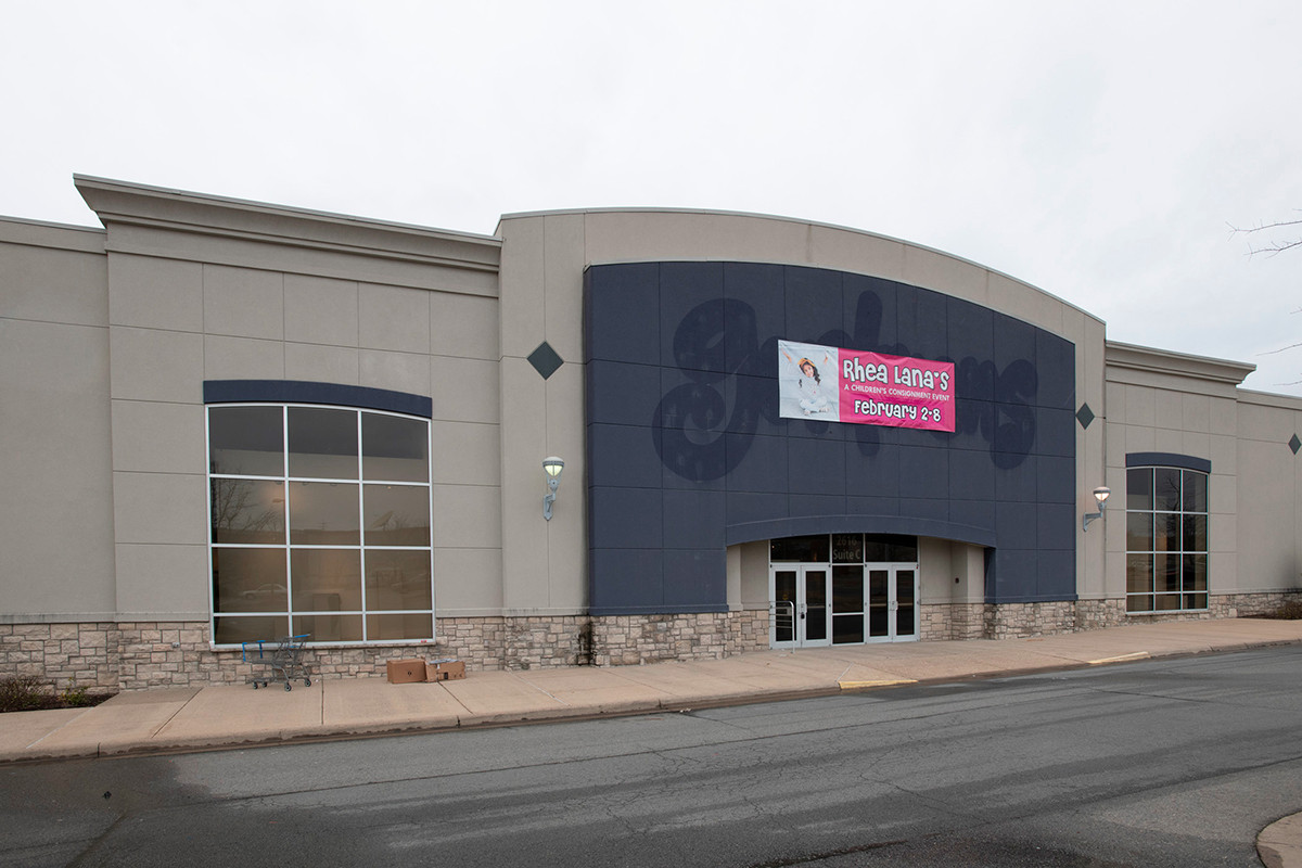 Shackleford Crossings' Retail Woes 130019