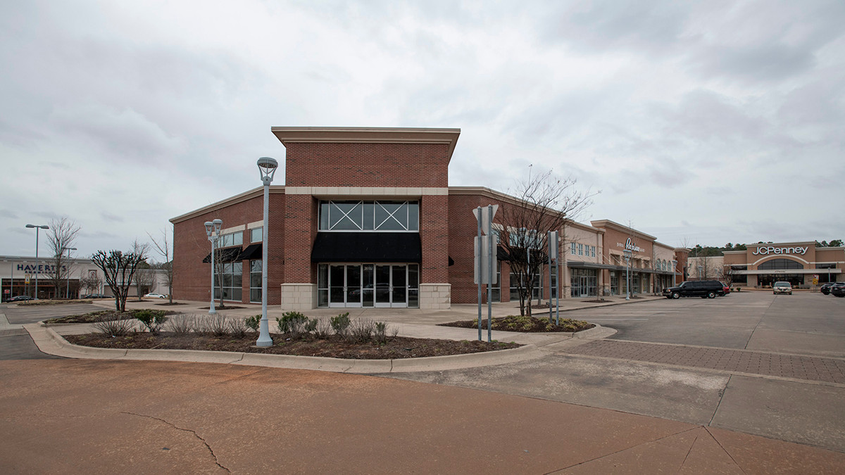 Shackleford Crossings' Retail Woes 130019