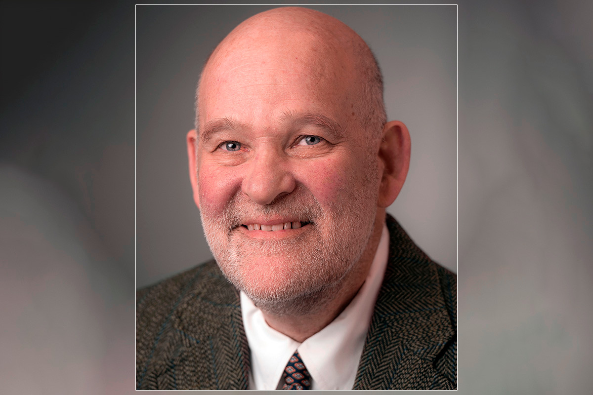 AB UALR 131033 Bruce Smith