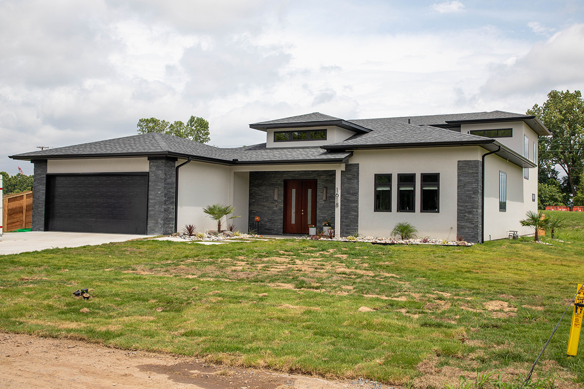 Glenda Sakati’s new home Harbor Town 136640