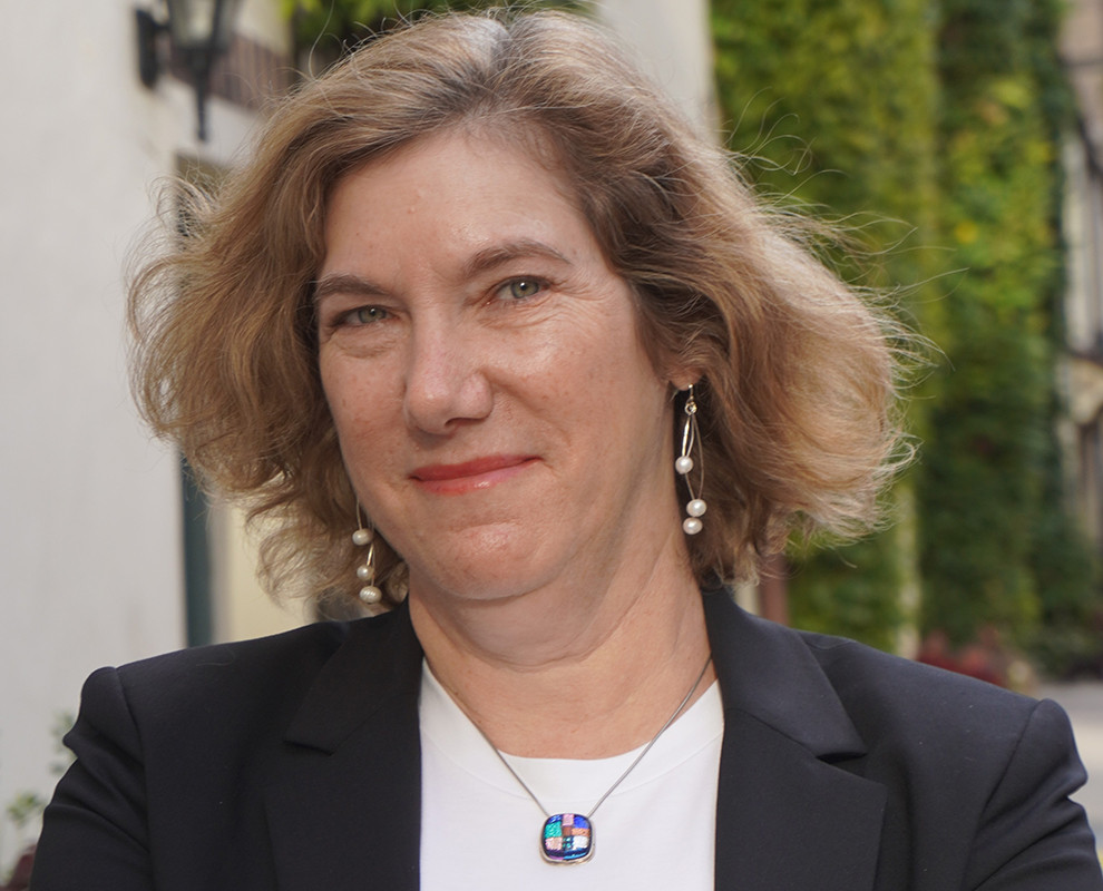 Health Care Movers 138192 laura dunn