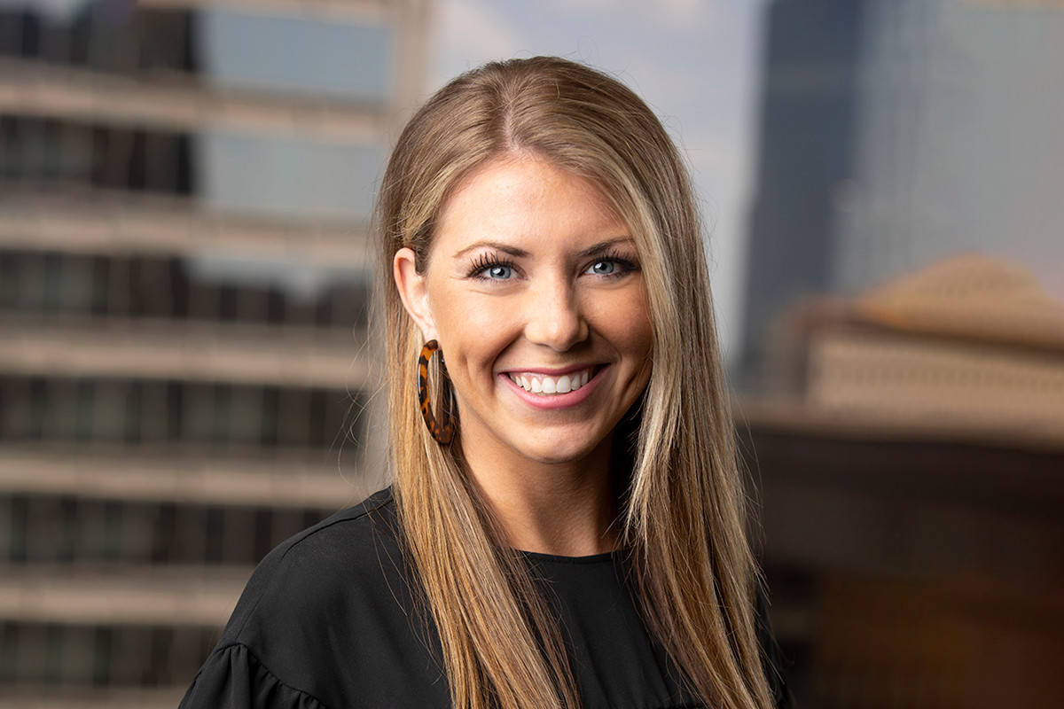 Real Estate Movers 139889 Abby Turner